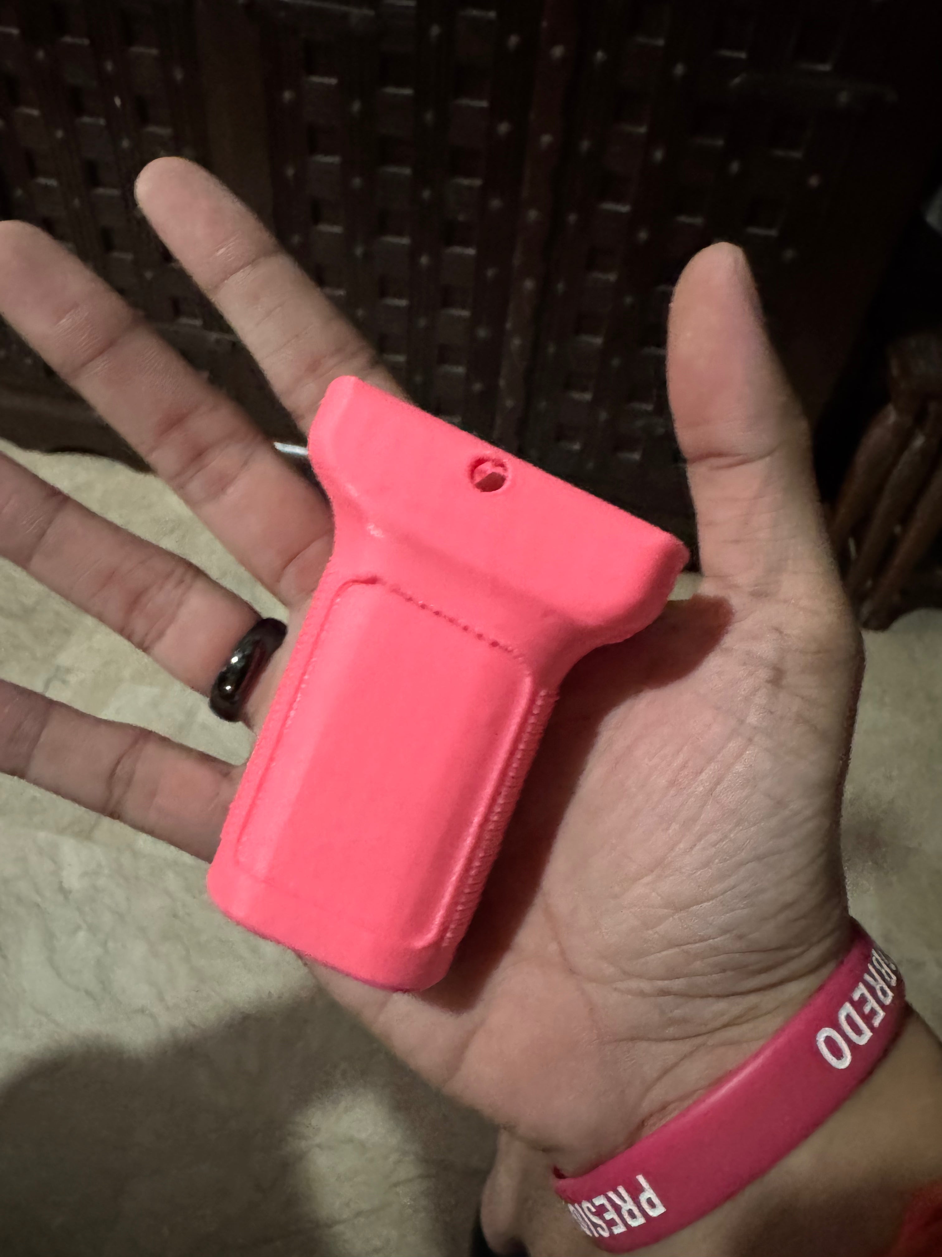 Simple Picatinny rail forward TOY grip
