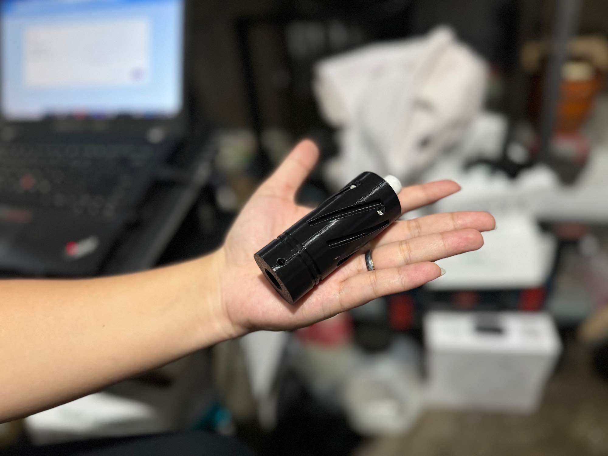3d printed 3 inch Gel Blasters Hop TOY with threads