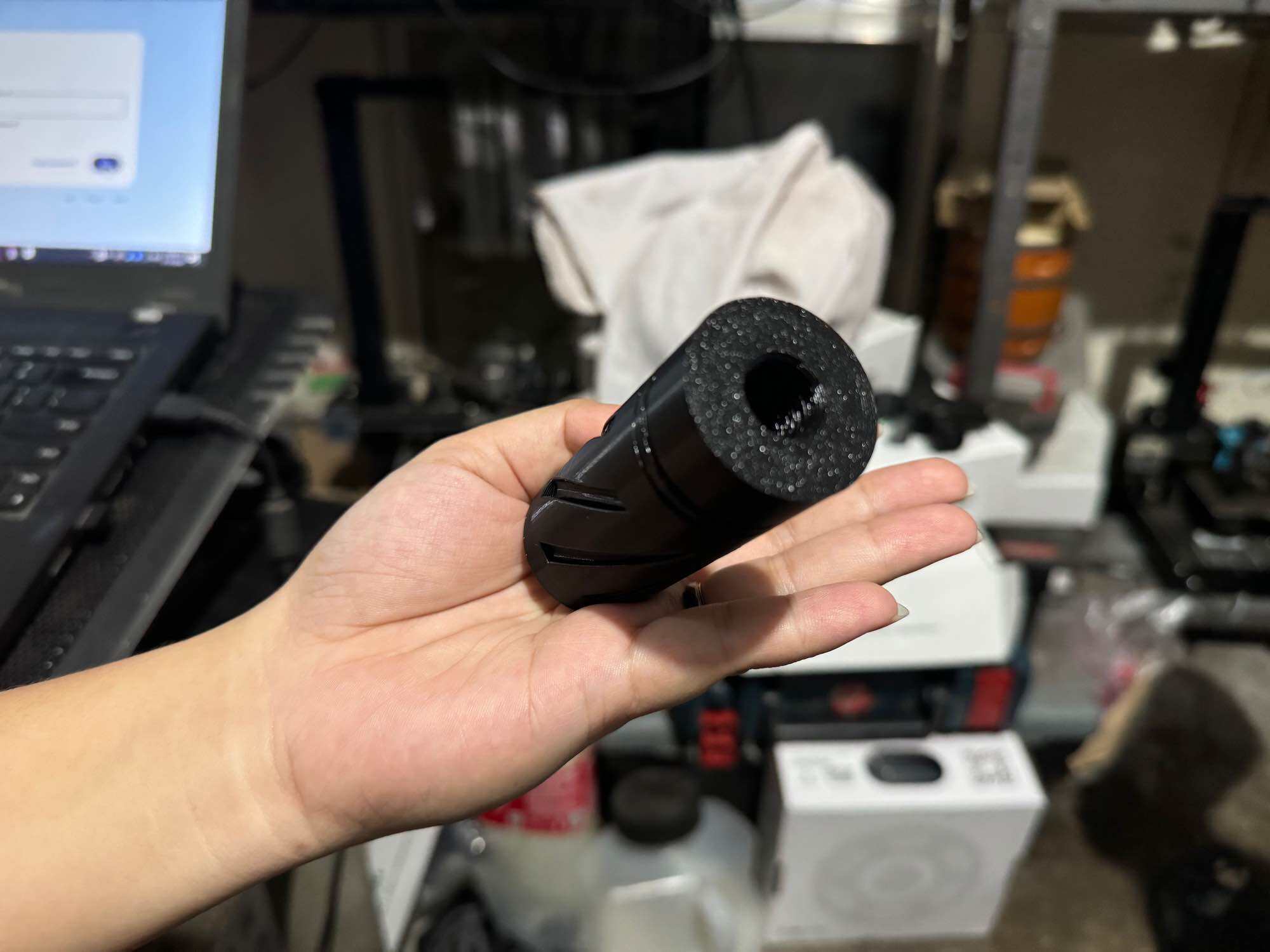 3d printed 3 inch Gel Blasters Hop TOY with threads