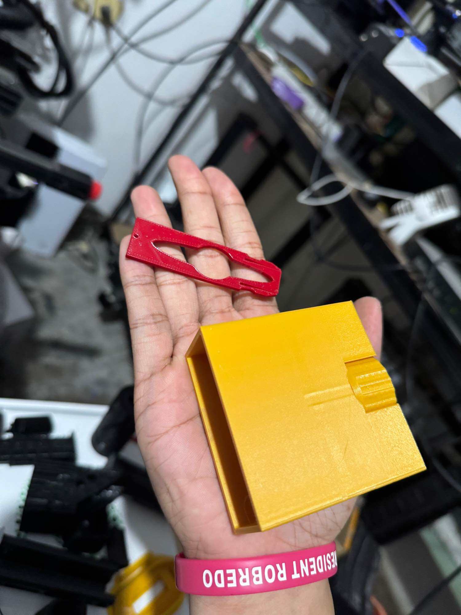 3d printed battle axe motorized mag bottle adapter